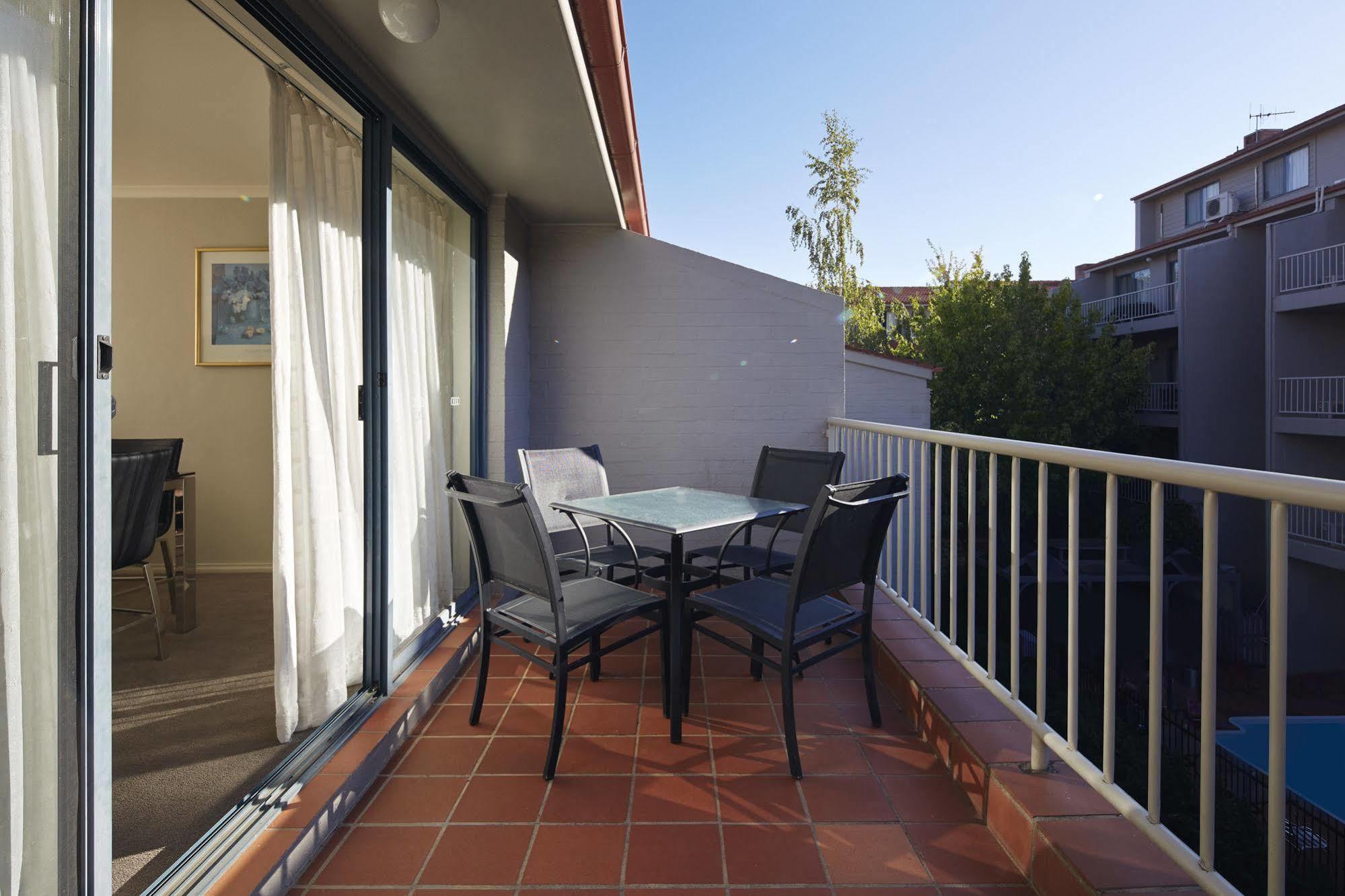 Pinnacle Apartments Canberra Buitenkant foto