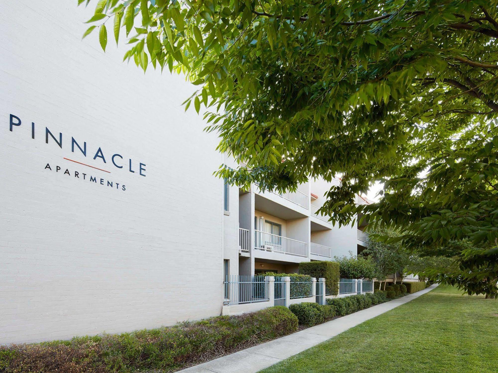 Pinnacle Apartments Canberra Buitenkant foto